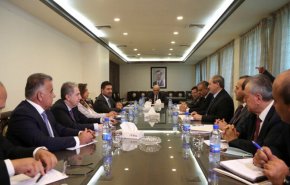 سفير سوريا يعلق على زيارة الوفد اللبناني لدمشق.. ماذا قال؟
