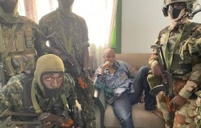 انقلاب عسكري في غينيا وأنباء عن اعتقال الرئيس