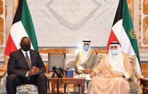 أمير الكويت يستقبل وزير الدفاع الأميركي