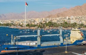 الأردن والإمارات يوقعان اتفاقيتين لتنفيذ مشاريع بحرية في العقبة