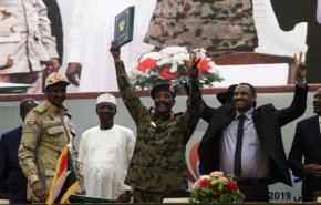 شاهد.. دبلوماسي سابق: الشراكة بين العسكر والمدينيين في السودان لن تنتهي