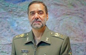 وزير الدفاع الايراني: التلامذة احتياطي استراتيجي للبلاد