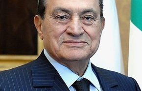 كاتب مصري يكشف تفاصيل عن سقوط نظام حسني مبارك