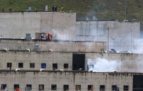 مصرع 24 سجيناً في مواجهات مسلّحة بسجون الإكوادور
