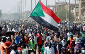 شاهد: الشارع السوداني يثور.. وهذه مطالبه؟
