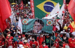 مظاهرات في عدة ولايات برازيلية تطالب الرئيس بولسونارو بالتنحي
