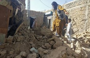 شاهد.. الزلزال بقوة 5.7 درجة الذي ضرب إقليم بلوتشستان الباكستاني