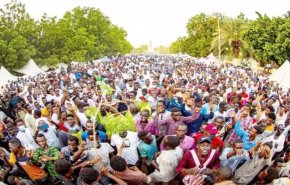 تظاهرة حاشدة لفض الشراكة بين العسكر والمدنيين في السودان