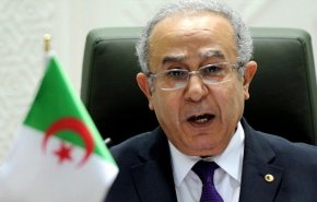 وزير خارجية الجزائر يناقش علاقات بلاده الدبلوماسية مع دول..منها مع إيران