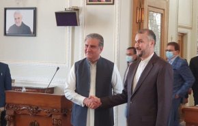 وزرای خارجه ایران و پاکستان دیدار و گفتگو کردند