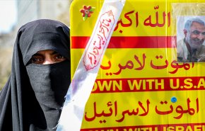 شاهد: 800 مدينة ايرانية تنادي الموت لأمريكا 