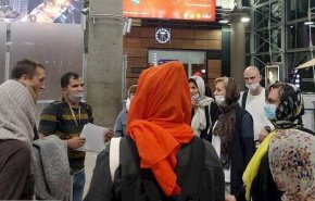 دفعة من السياح الاجانب تزور إيران 