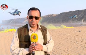 الجيش الايراني يتدرب علی تكتيكات دفاعية في البر والبحر