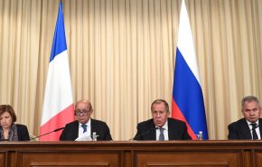 فرنسا: سنبحث مع روسيا أزمة المهاجرين على حدود بيلاروس خلال اجتماع '2+2'
