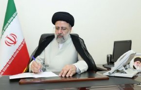 الرئيس الإيراني يوعز باتخاذ مايلزم فورا لإغاثة المناطق المنكوبة بالزلزال