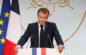 اقدام جنجالی ماکرون برای تغییر رنگ پرچم فرانسه
