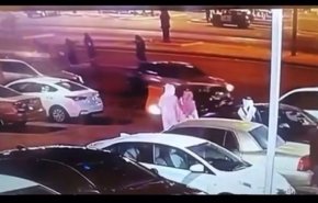 شاهد .. حادث مروع  لــ فتيات بالسعودية  يتحول الى 