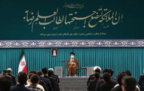 قائد الثورة الاسلامية يستقبل جمعا من النخب والمواهب العلمية 