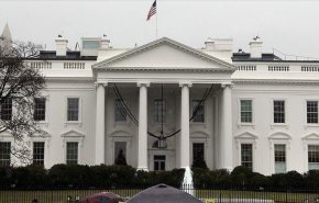 البيت الأبيض يرفض التعليق على الأنباء حول خطط إرسال مساعدات عسكرية إلى أوكرانيا
