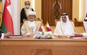 نخستین سفر سلطان عمان به قطر و امضای چند توافقنامه اقتصادی و نظامی