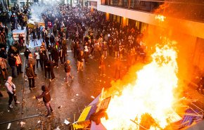 شاهد.. احتجاجات غاضبة ضد 'دكتاتورية كورونا' تعم أوروبا