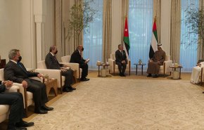 ملك الأردن يلتقي ولي عهد أبو ظبي في الامارات
