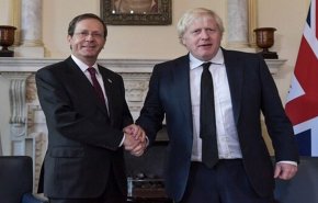 رئيس الاحتلال يدعو بريطانيا لتكون 'صارمة' بالمباحثات النووية مع إيران