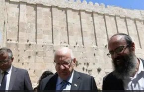 دعوات فلسطينية للتصدي لاقتحام رئيس كيان الاحتلال الحرم الإبراهيمي 