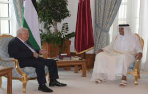محمود عباس يزور قطر الإثنين