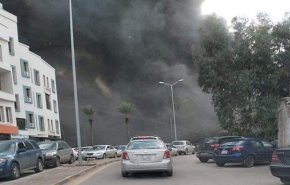 ليبيا.. حريق ضخم بفندق مقر اجتماعات المجلس الرئاسي الليبي
