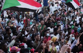 شاهد.. وقفة احتجاجية امام مقر إحدى الإذاعات السودانية