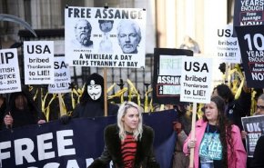 محكمة بريطانية تسمح بتسليم جوليان أسانج للولايات المتحدة