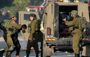 قوات الاحتلال تشن حملة اعتقالات في الضفة والقدس وتقتحم جامعة بيرزيت