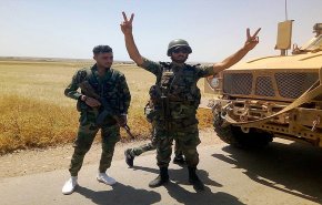حاجز للجيش السوري يعترض 5 مدرعات للاحتلال الاميركي بريف الحسكة