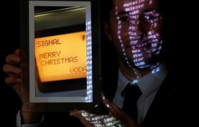نخستین پیامک "کریسمس مبارک" با قیمت بیش از 100 هزار یورو در حراج پاریس به فروش رسید