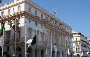 الجزائر.. تحقيق في التهرب الضريبي في 8 ولايات
