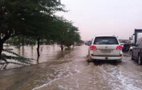 أمطار غزيرة وسيول جارفة في عدة مناطق بالسعودية