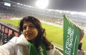 الناشطة علياء الهذلول تعلن عن موعد زيارتها إلى السعودية