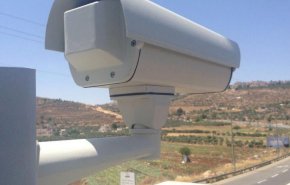 قوات الاحتلال تشرع بتركيب بوابة الكترونية في شارع العين بسلوان 