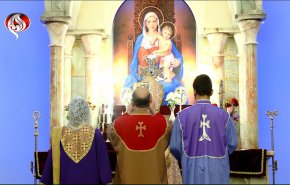شاهد: المسيحيون الايرانيون يحتفلون بأعيادالميلاد بحرية 