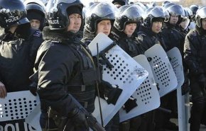 مقتل 13 شرطيا وإصابة 353 آخرين في مدينة ألما آتا الكازاخية