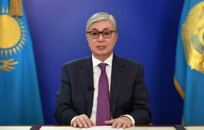 رئيس كازاخستان يصل ألما آتا ويرافقه موكب كبير