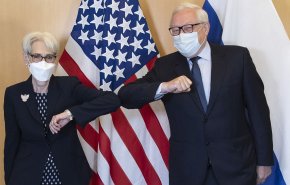 انطلاق المفاوضات بين روسيا وأمريكا بشأن أوكرانيا