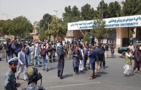 حقانی: فعالیت دانشگاه‌ها در افغانستان به‌زودی آغاز می‌شود