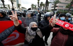 حركة النهضة التونسية تدين منع المتظاهرين من حرية التعبير