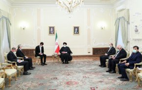 رئیس‌جمهور: تهران اهمیت زیادی برای توسعه روابط با الجزیره قائل است