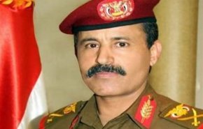 وزیر دفاع یمن: ائتلاف متجاوز منتظر ضربات دردناک و کوبنده باشد
