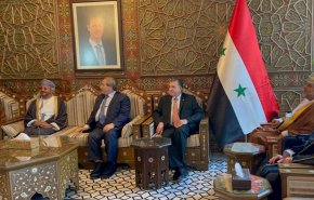اشاره تلویحی وزیر خارجه عُمان به لزوم بازگشت سوریه به اتحادیه عرب