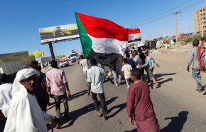 السودان..البرهان متشبث بمقاليد الحكم والشعب مُصر على مناهضته