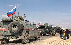 دورية روسية تتفقد مناطق تحت النفوذ الأمريكي شرقي سوريا